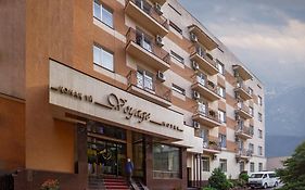Voyage Hotel